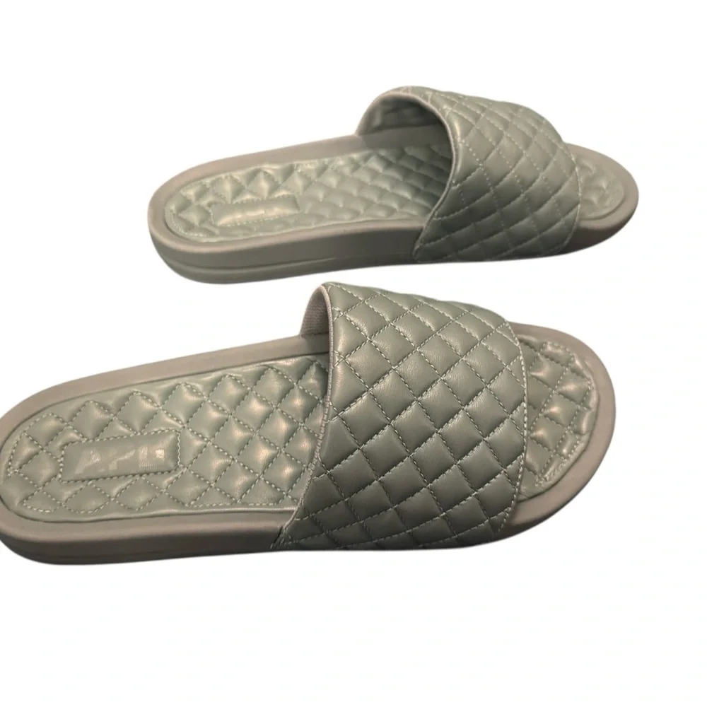 APL Lusso Slide in Seaside Quilted Top Men’s Size 9